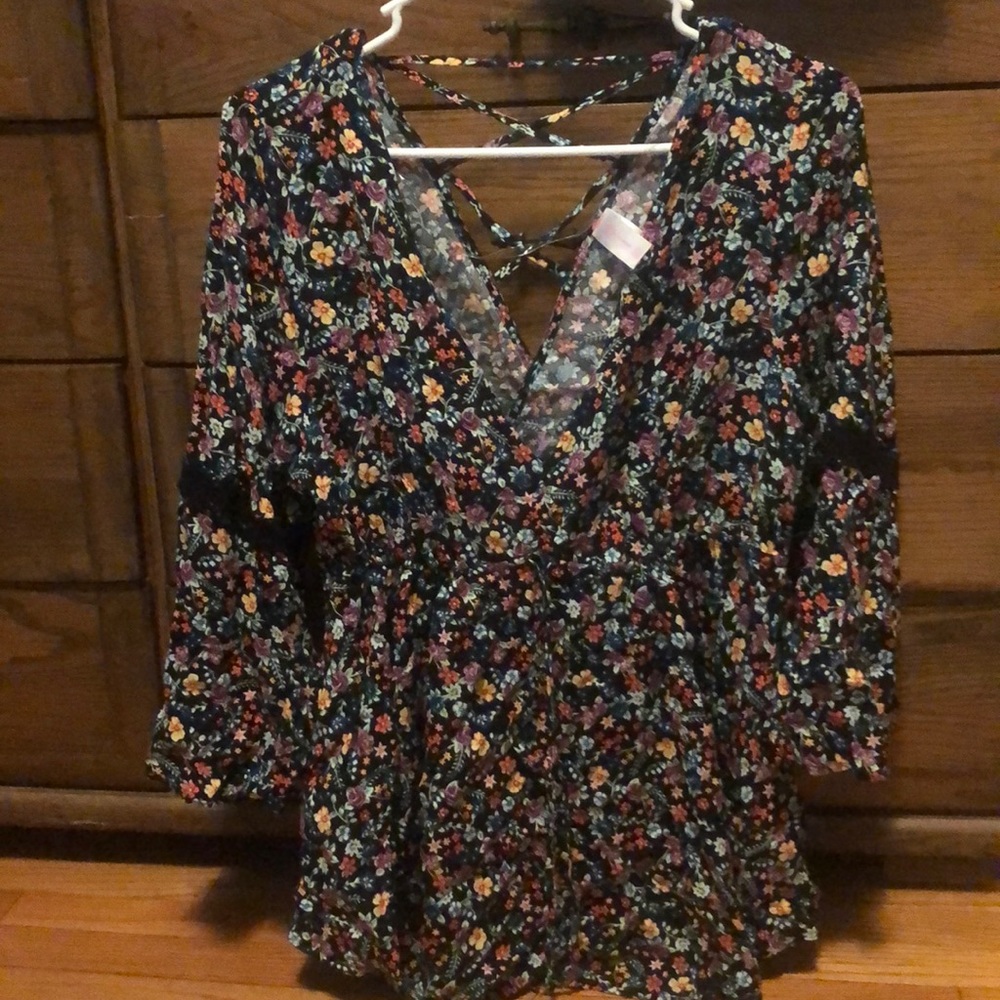 No boundaries floral top